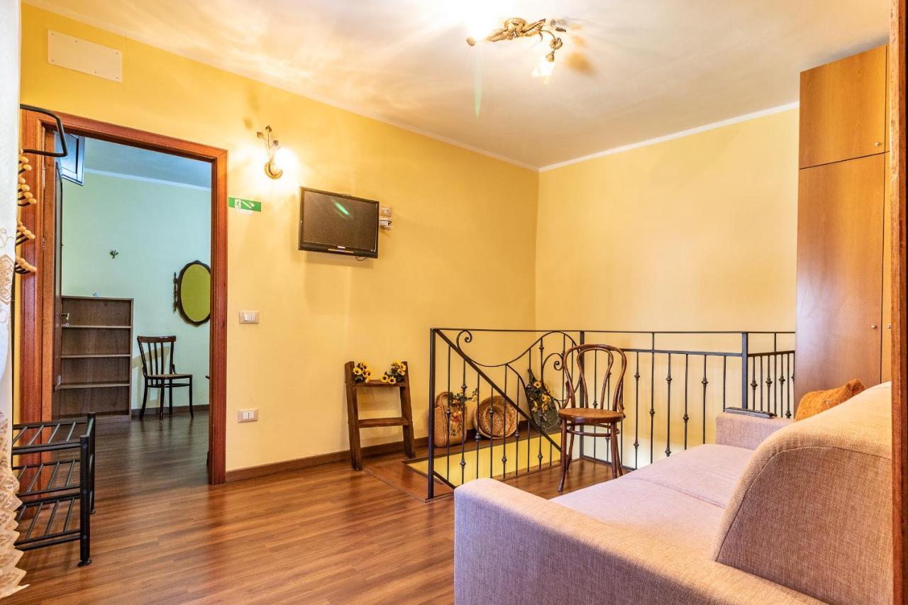 דירות Sarconi Casa Vacanze 'Zia Lucia' מראה חיצוני תמונה