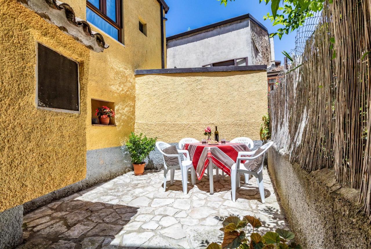 דירות Sarconi Casa Vacanze 'Zia Lucia' מראה חיצוני תמונה